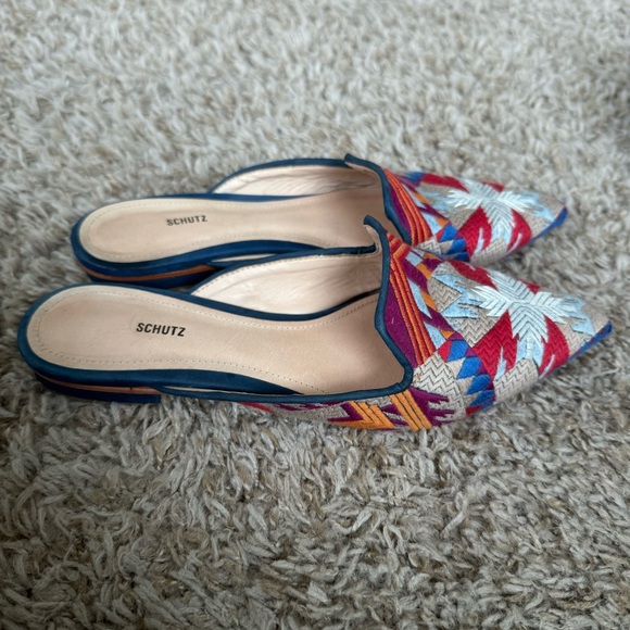 Schutz Grace Anne embroidered tribal pattern slides size 8 - Picture 6 of 12